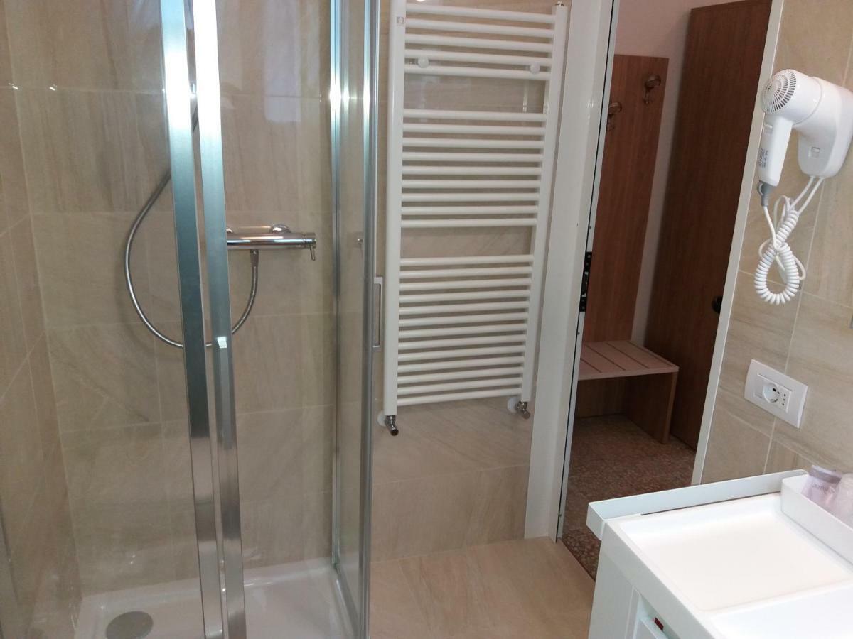 Hotel Niagara ماروتّا المظهر الخارجي الصورة
